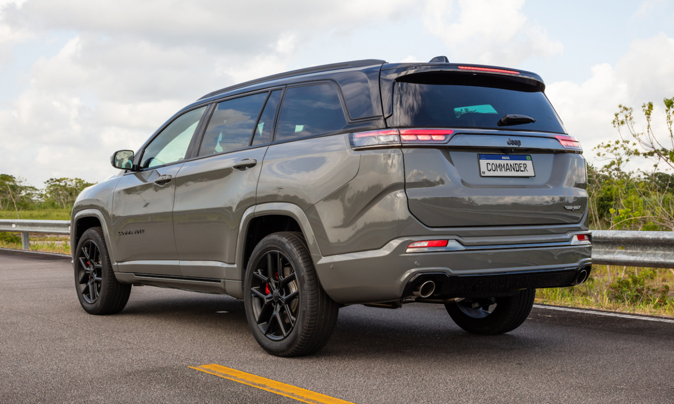 Jeep Commander Blackhawk [divulgação]